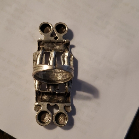 Beautiful Silver  Ring Adjustable - Picture 4 of 4